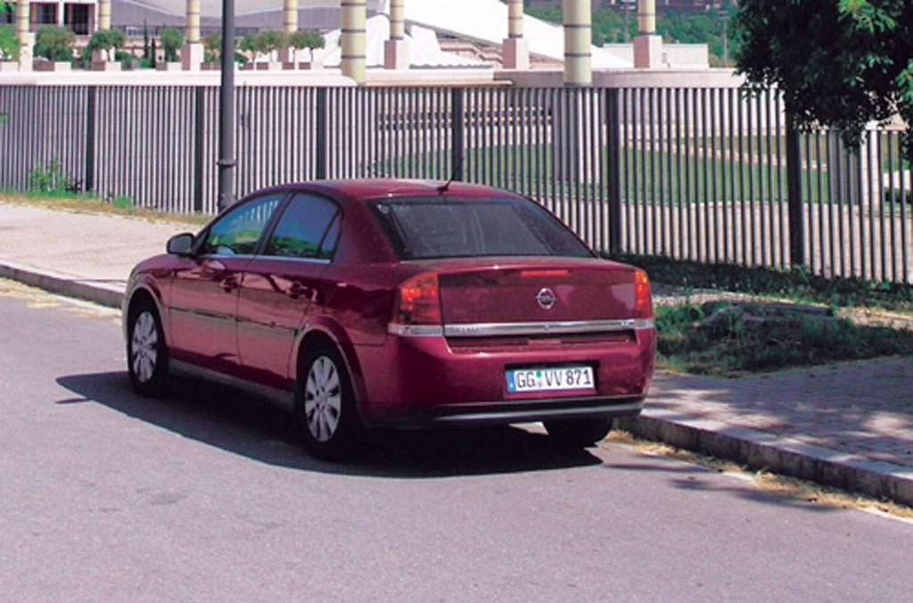 Poznaj największe wady i zalety Opla Vectra C