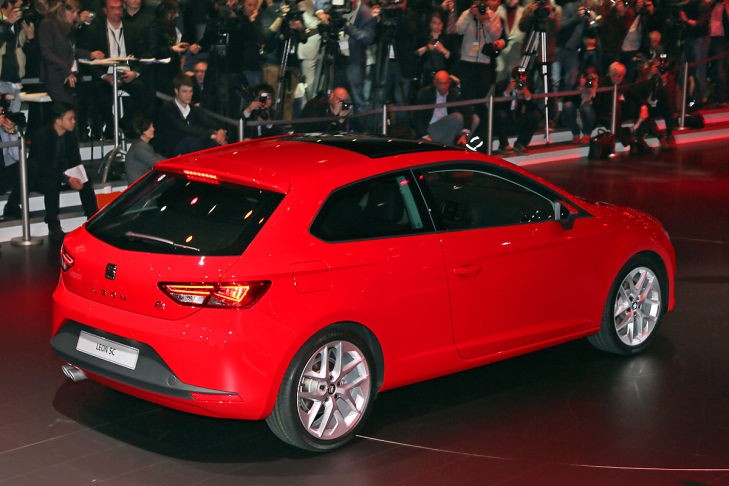 Genewa 2013: Seat prezentuje nowego Leona SC