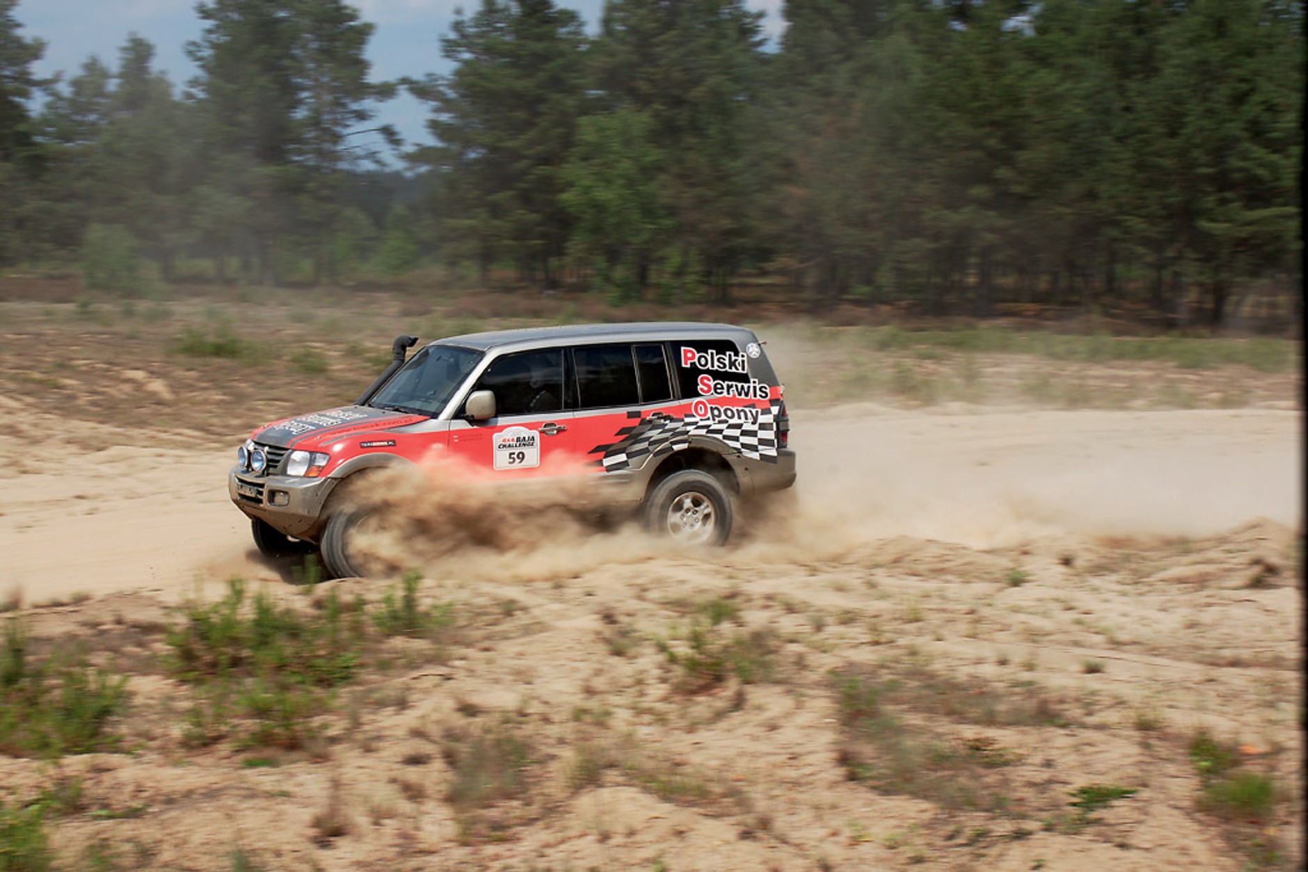 Auto Swiat 4x4 Baja Challenge: w chmurach kurzu