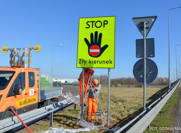 Więcej nowych tablic przy drogach. Polska wzoruje się na Austrii i Niemczech