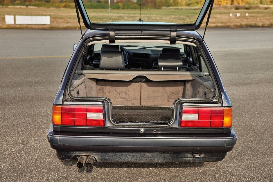 40 lat BMW E30