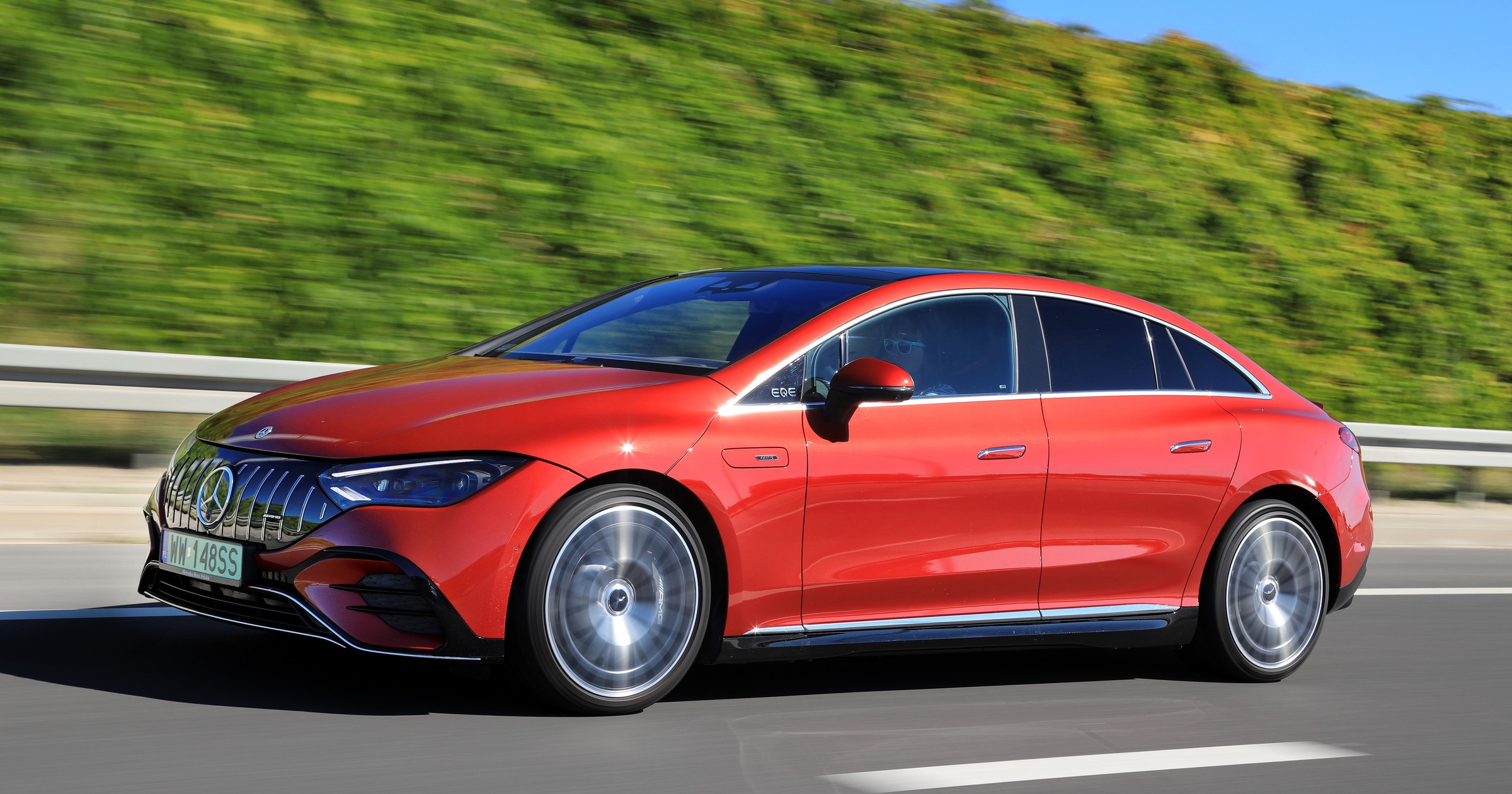 Mercedes-AMG EQE 43 4MATIC 2022 r. 1 generacja
