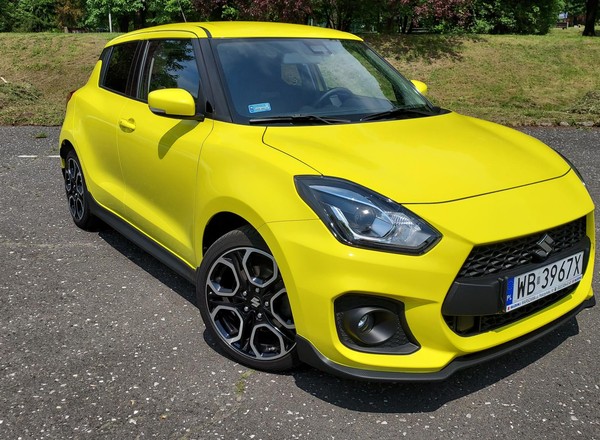 Suzuki Swift Sport. Sprawdziłem, jak jeździ maluch dla początkujących sportowców