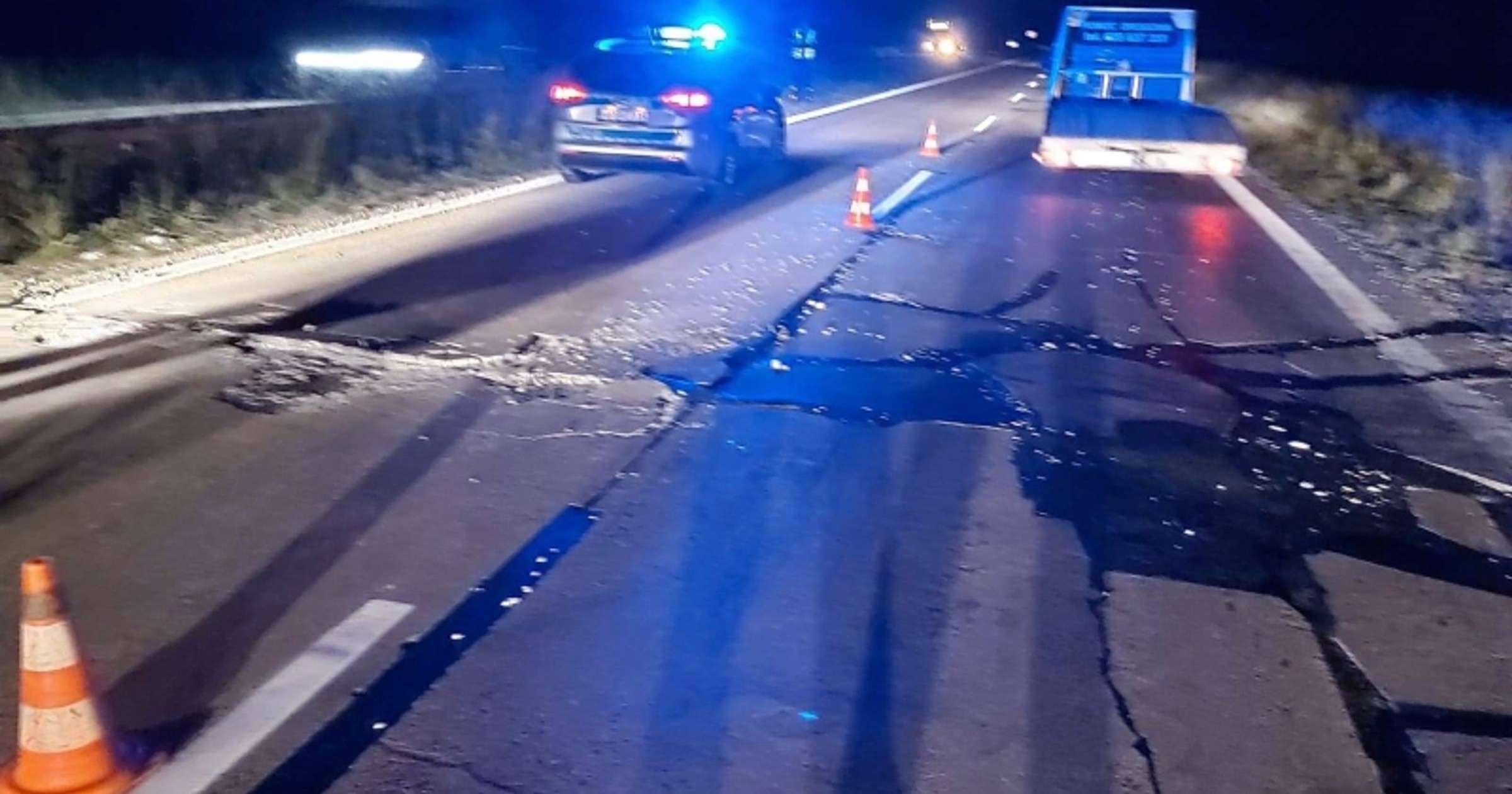 Uszkodzona droga A4