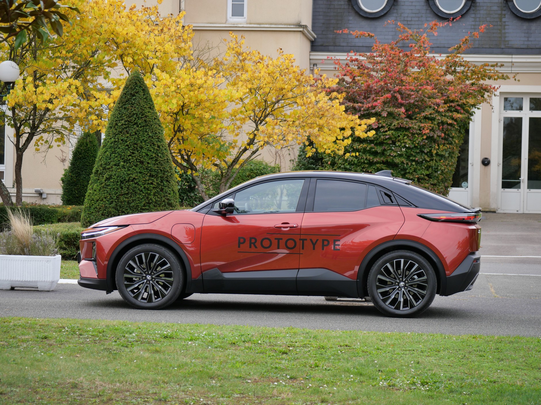 Toyota C-HR+ – pierwsze jazdy