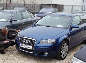 Jak kupić auto i nie stracić pieniędzy?