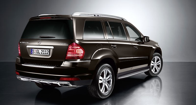 Mercedes-Benz GL: drobny retusz nadwozia i wnętrza