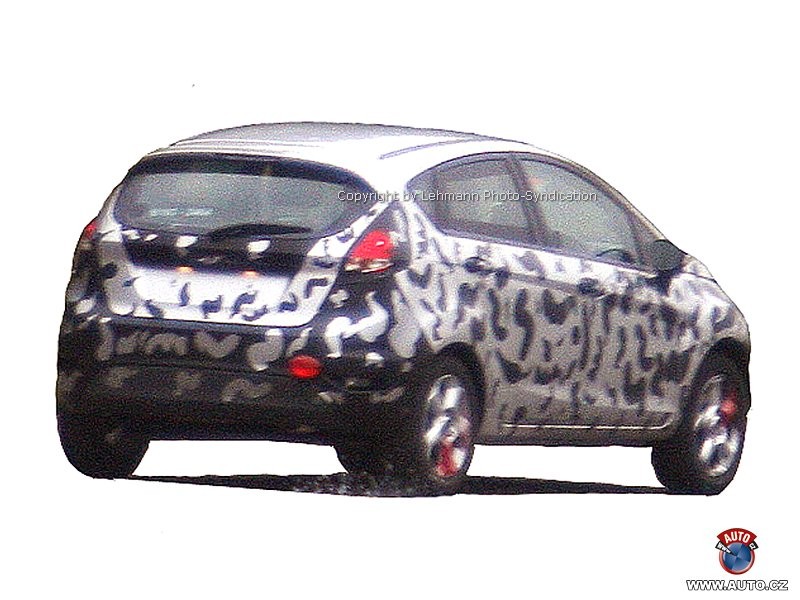 Zdjęcia szpiegowskie: Nowy Ford Fiesta - już bez tajemnic