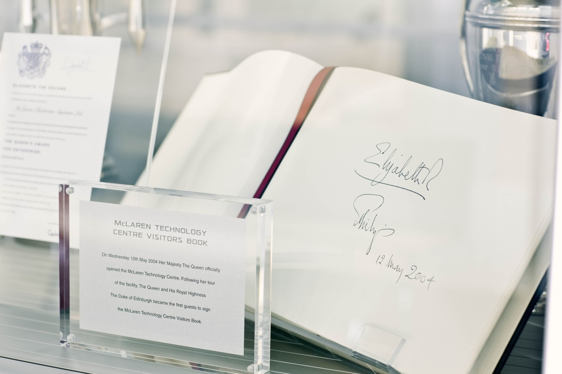 McLaren świętuje platynowy jubileusz królowej Elżbiety II