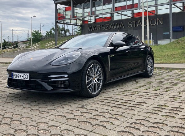 Lepiej wozić niż być wożonym? Porsche Panamera Turbo S E-Hybrid Executive zadowoli każdego