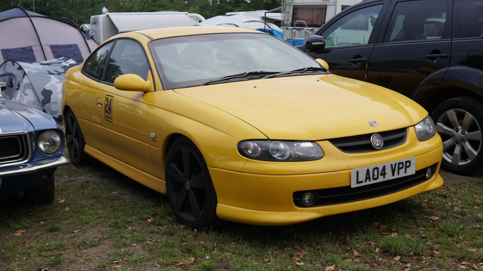 Opel, który został Cadillakiem, a potem miał silnik z Corvette