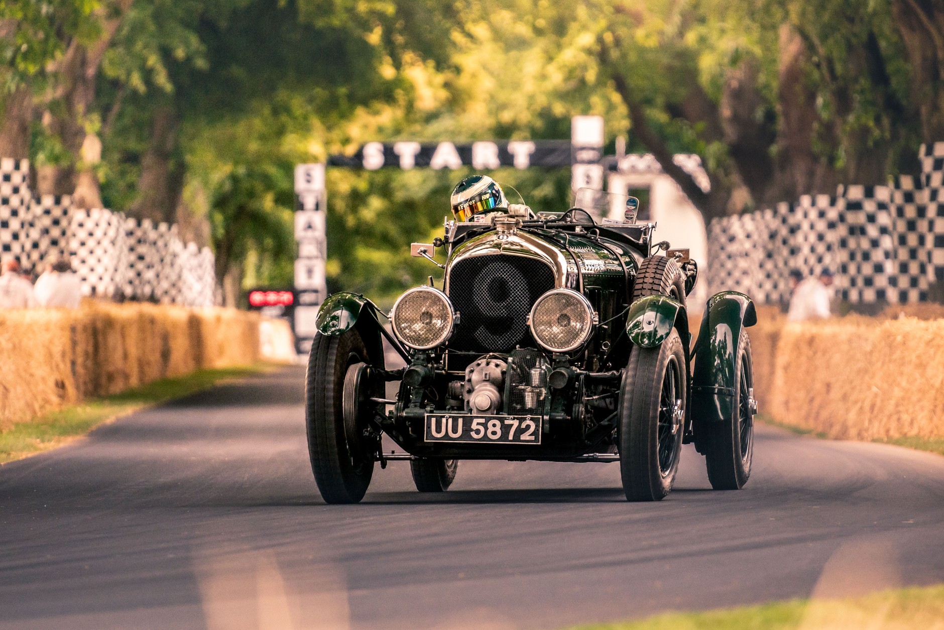 Bentley wskrzesza legendę z lat 20-tych – wyścigowego Bowl'era