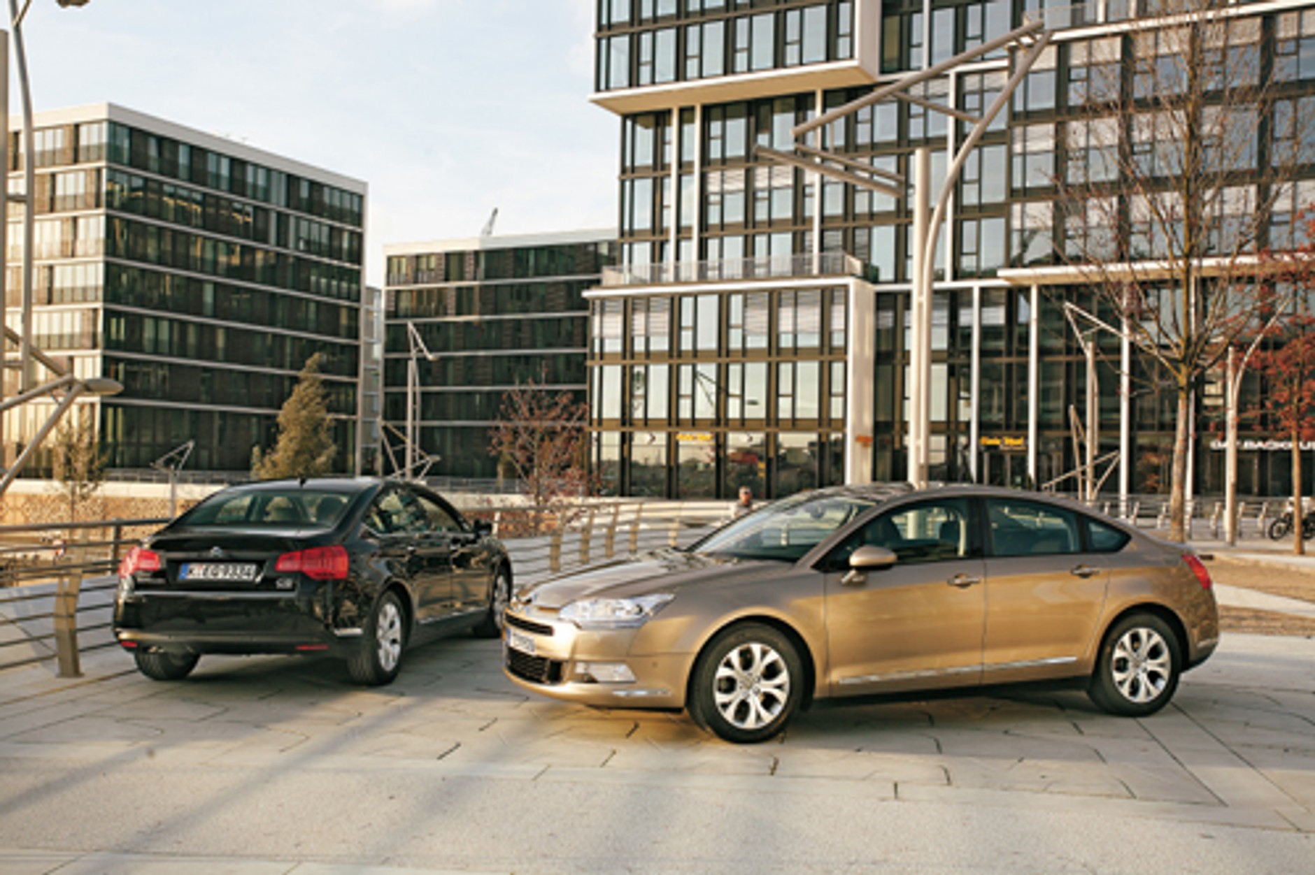 Diesel kontra benzyna - sprawdzamy auta klasy średniej oraz SUV-y