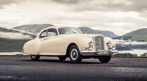 Bentley wspomina model R-Type Continental | Wideo