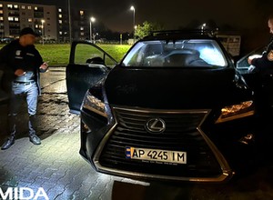 Poszukiwania trwały kilka dni. Detektywi znaleźli Lexusa z Ukrainy 50 km dalej