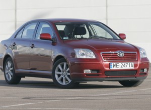 Przejechał Toyotą Avensis już prawie milion kilometrów