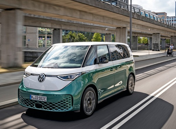 Jeździliśmy Volkswagenem ID.Buzz. Czym przekonuje nieprzekonanych?