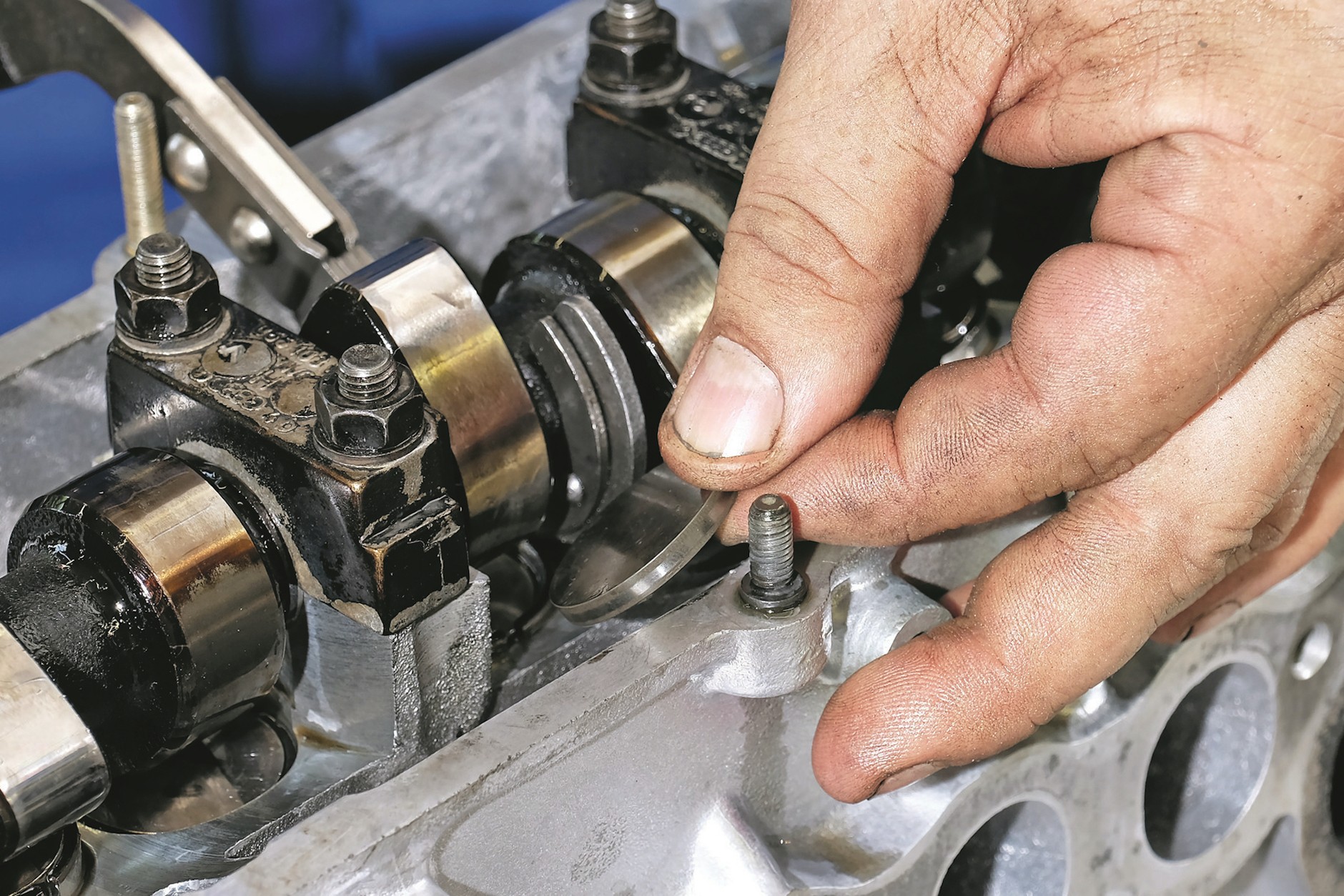 Kontrola i regulacja luzów zaworowych