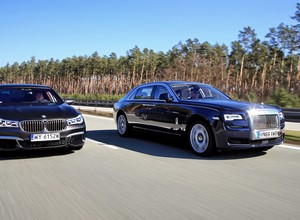 Rolls-Royce Ghost vs BMW M760 - jedno serce, dwa poziomy prestiżu