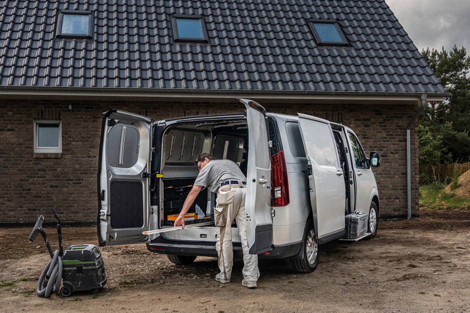 Maxus e-DELIVER 7
