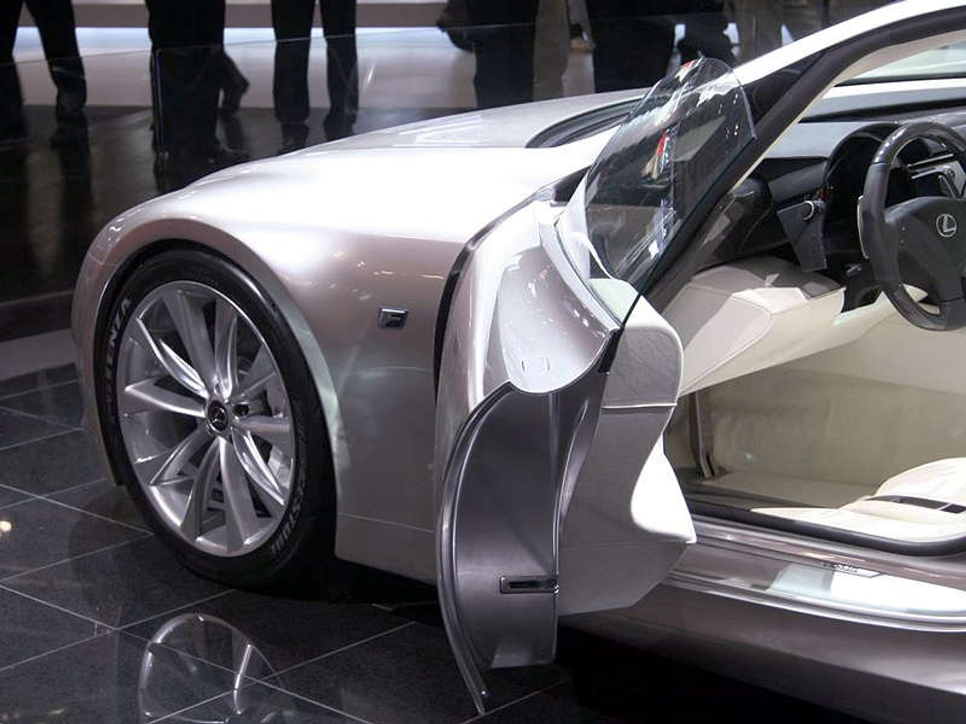 Tokio Motor Show 2007: druga tokijska fotogaleria nowości i prototypów (wideo)