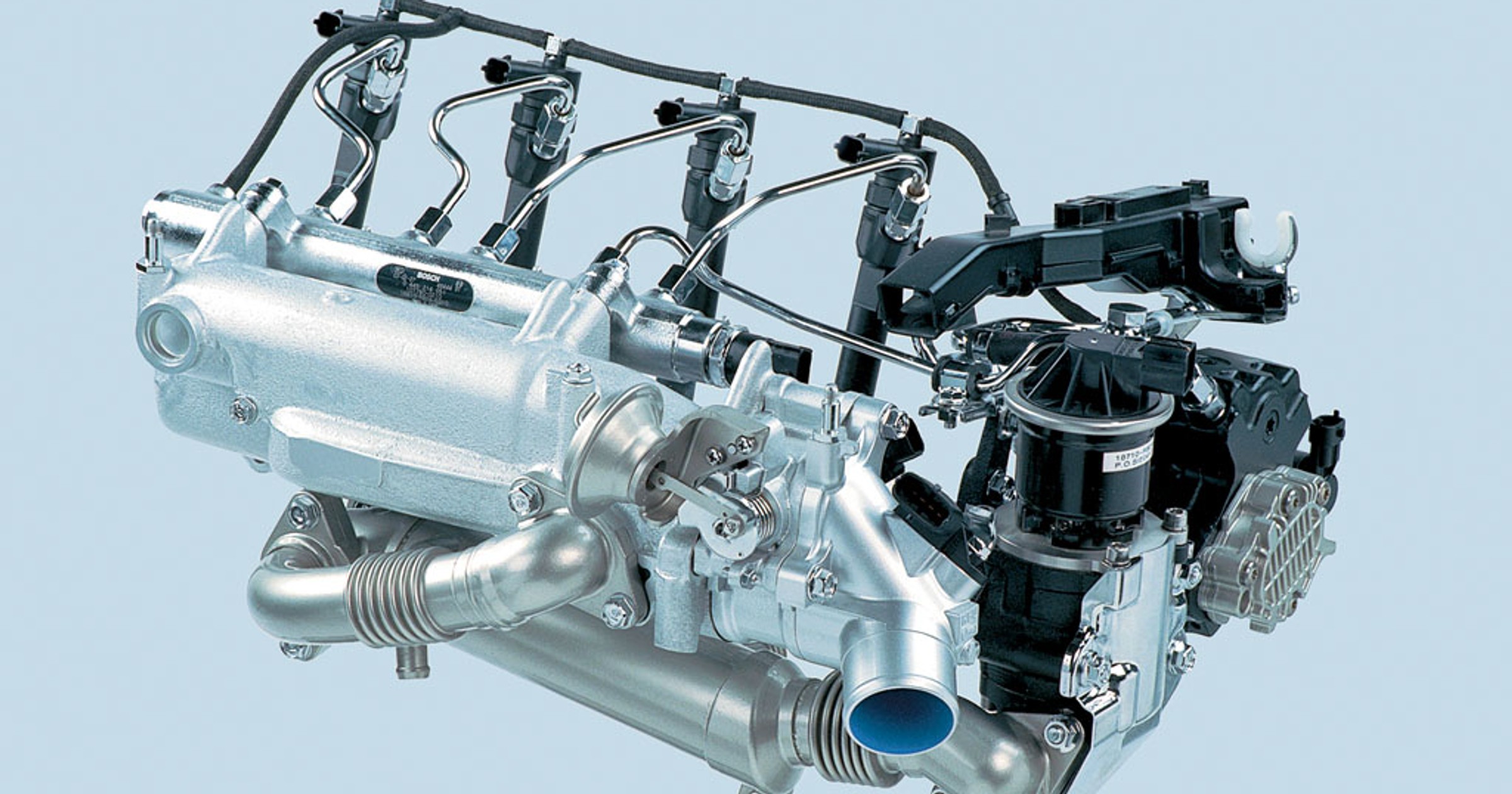 Wtrysk paliwa realizuje system common rail drugiej generacji, wyprodukowany przez firmę Bosch.