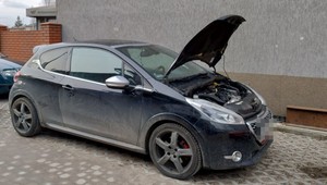 Grupa "Kobra" zlikwidowała "dziuplę". Właściciel Peugeota może mówić o sporym szczęściu