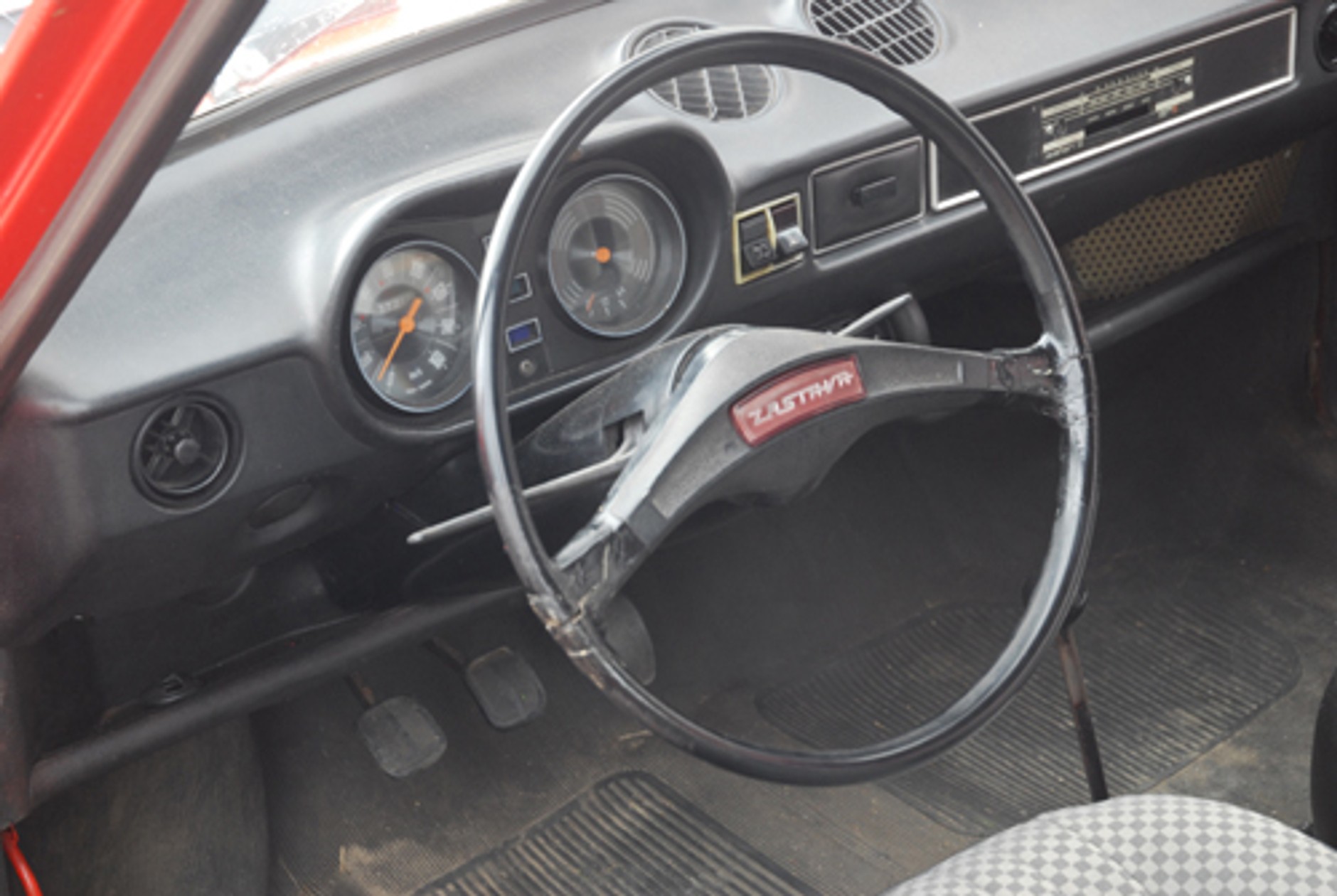 Zastava 1100 - Zastaw się, a postaw się!