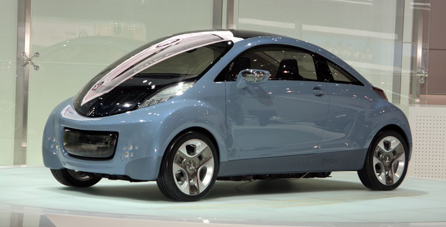 Genewa 2009: pierwsze wrażenia (fotogaleria 1.)