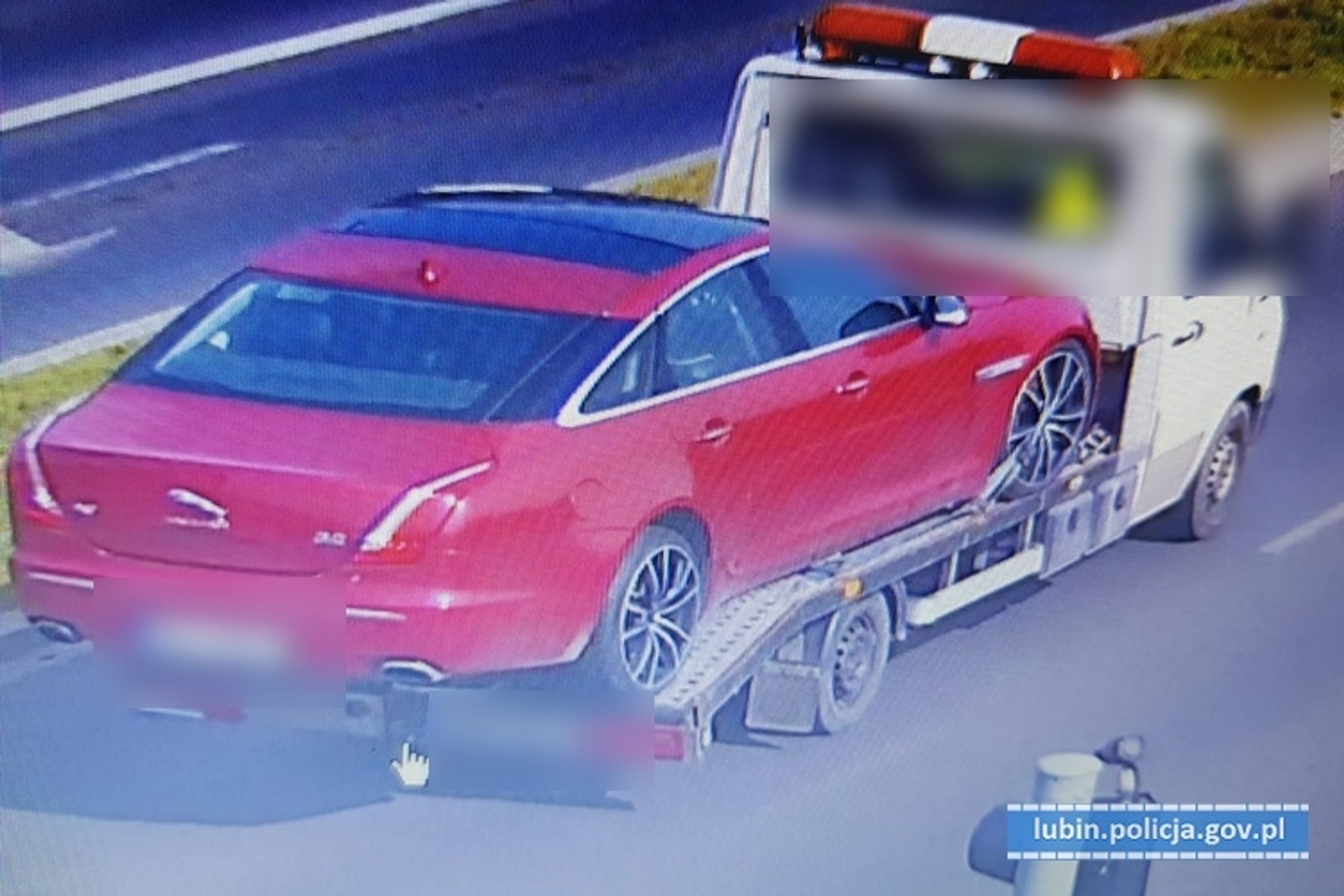 Ze skradzionego Jaguara prawie nic nie zostało