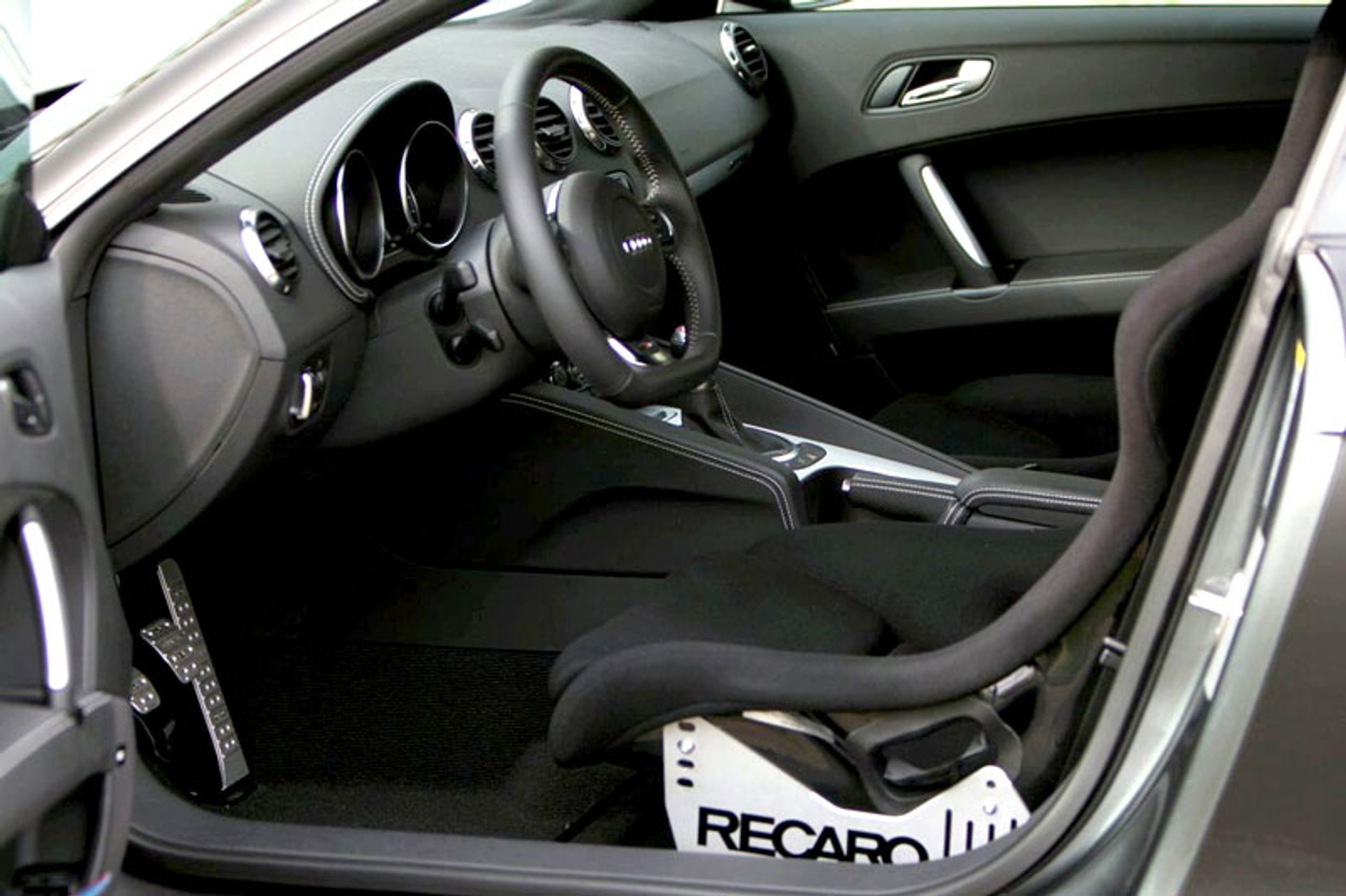 Avus Audi TT RS – 460-konna Tetetka