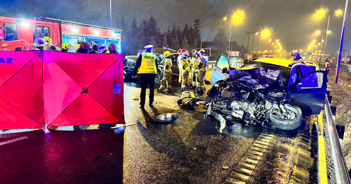 Poważny wypadek na S7. Auto jechało pod prąd