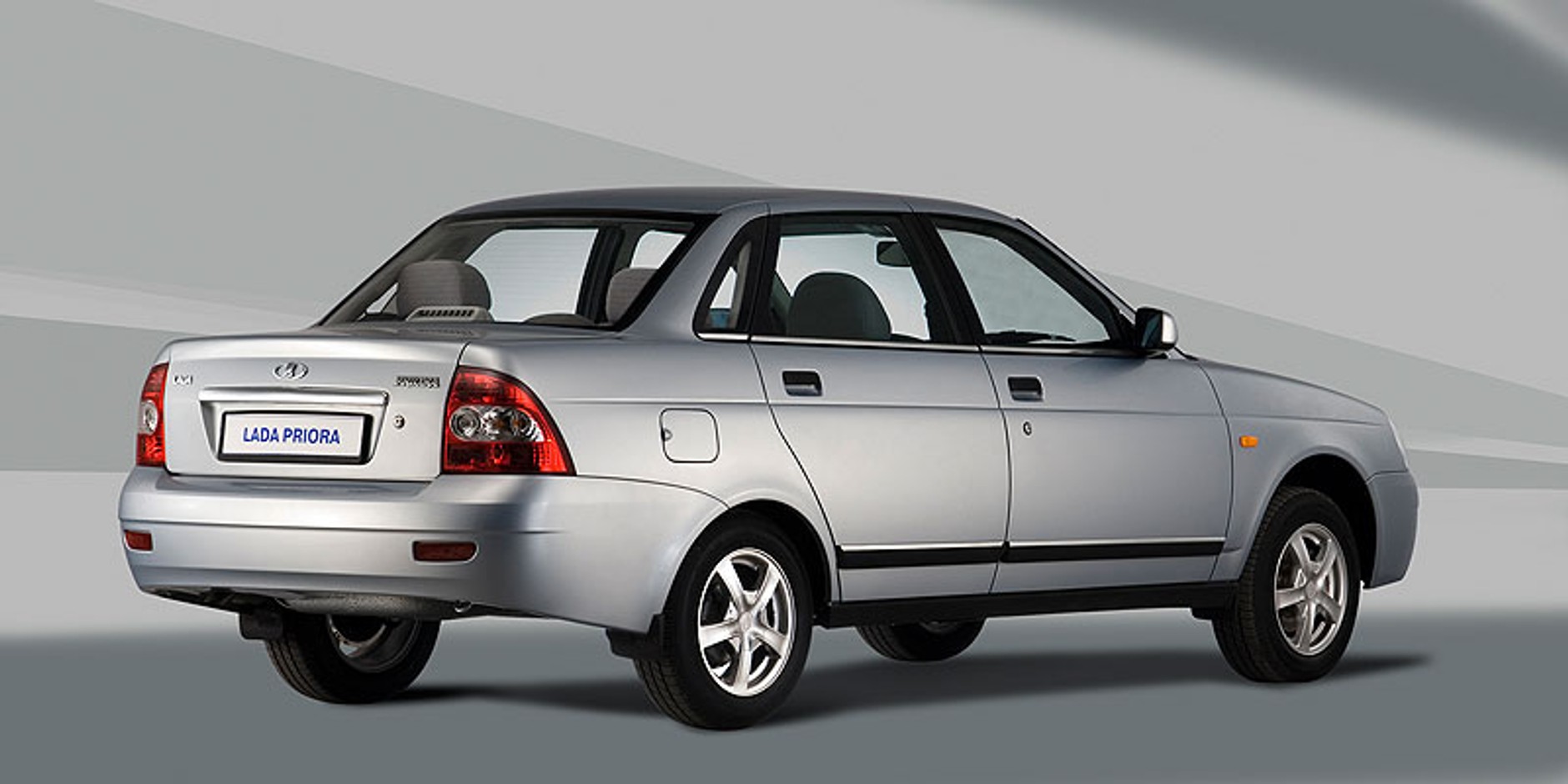 Renault ztrácí vliv v AvtoVAZu, klíčové pozice získali Rusové