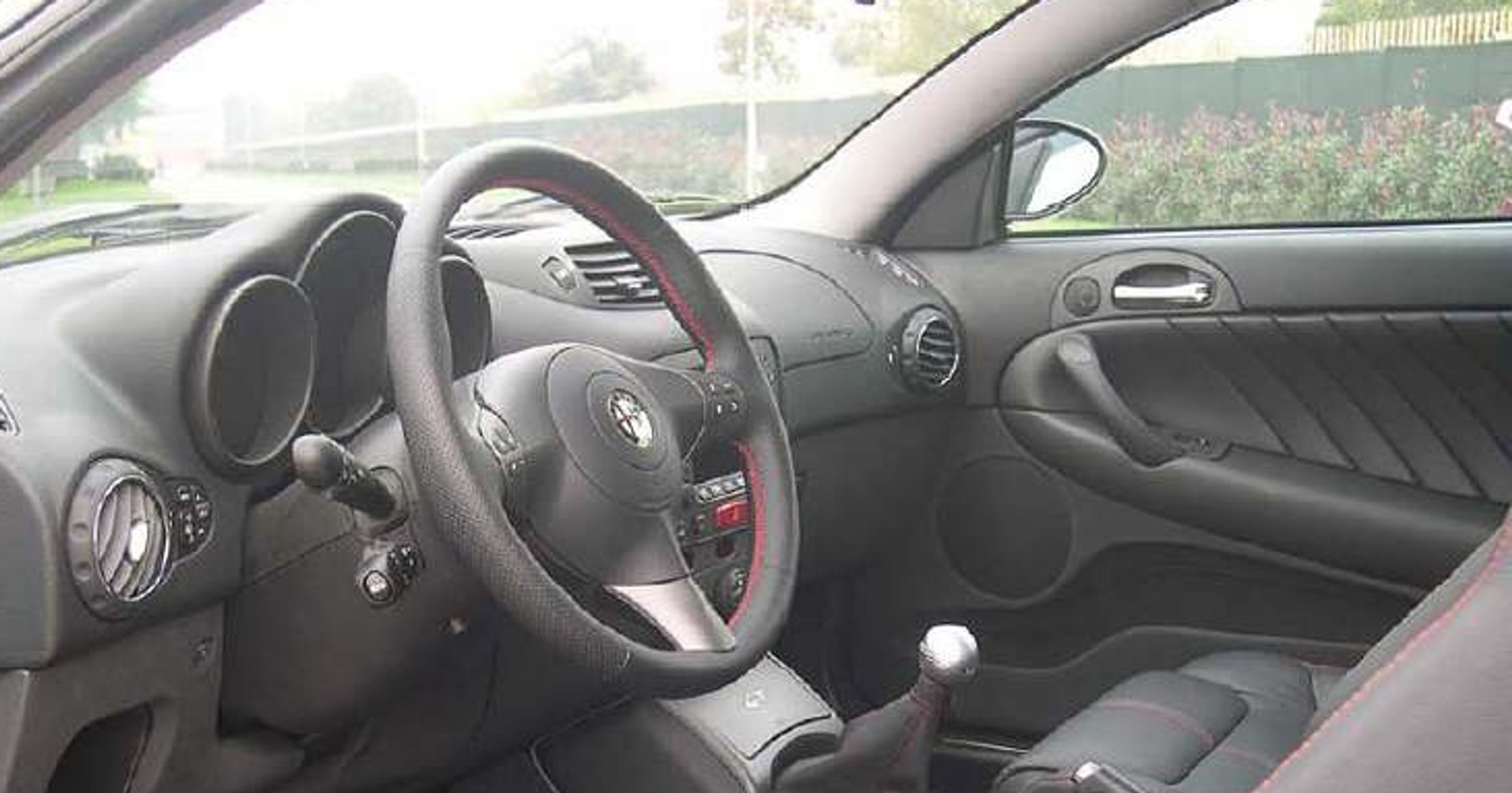 Alfa Romeo GT z pakietem Black Line 2