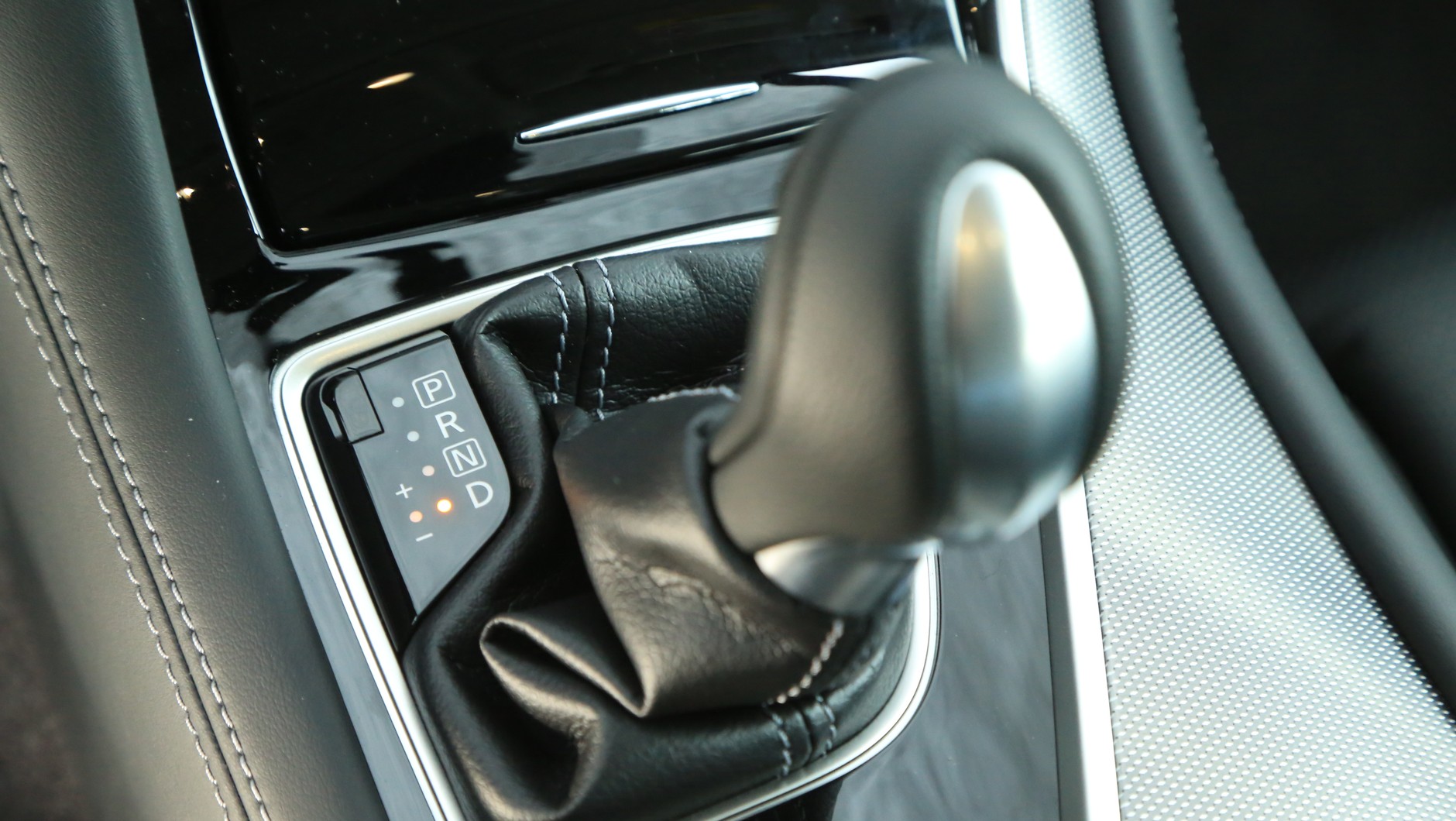 Infiniti Q50 S