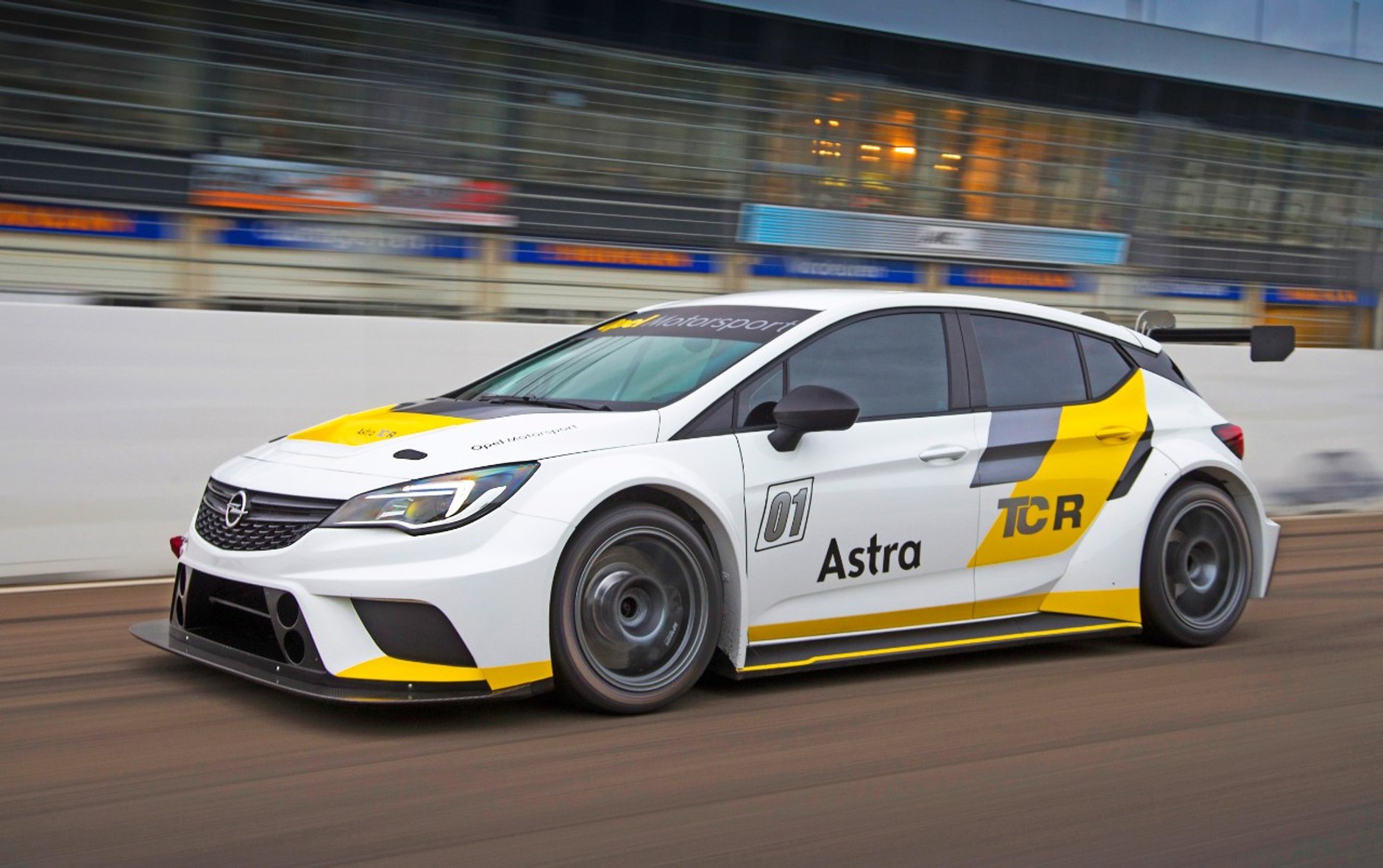 Opel Astra TCR - gotowy do premiery