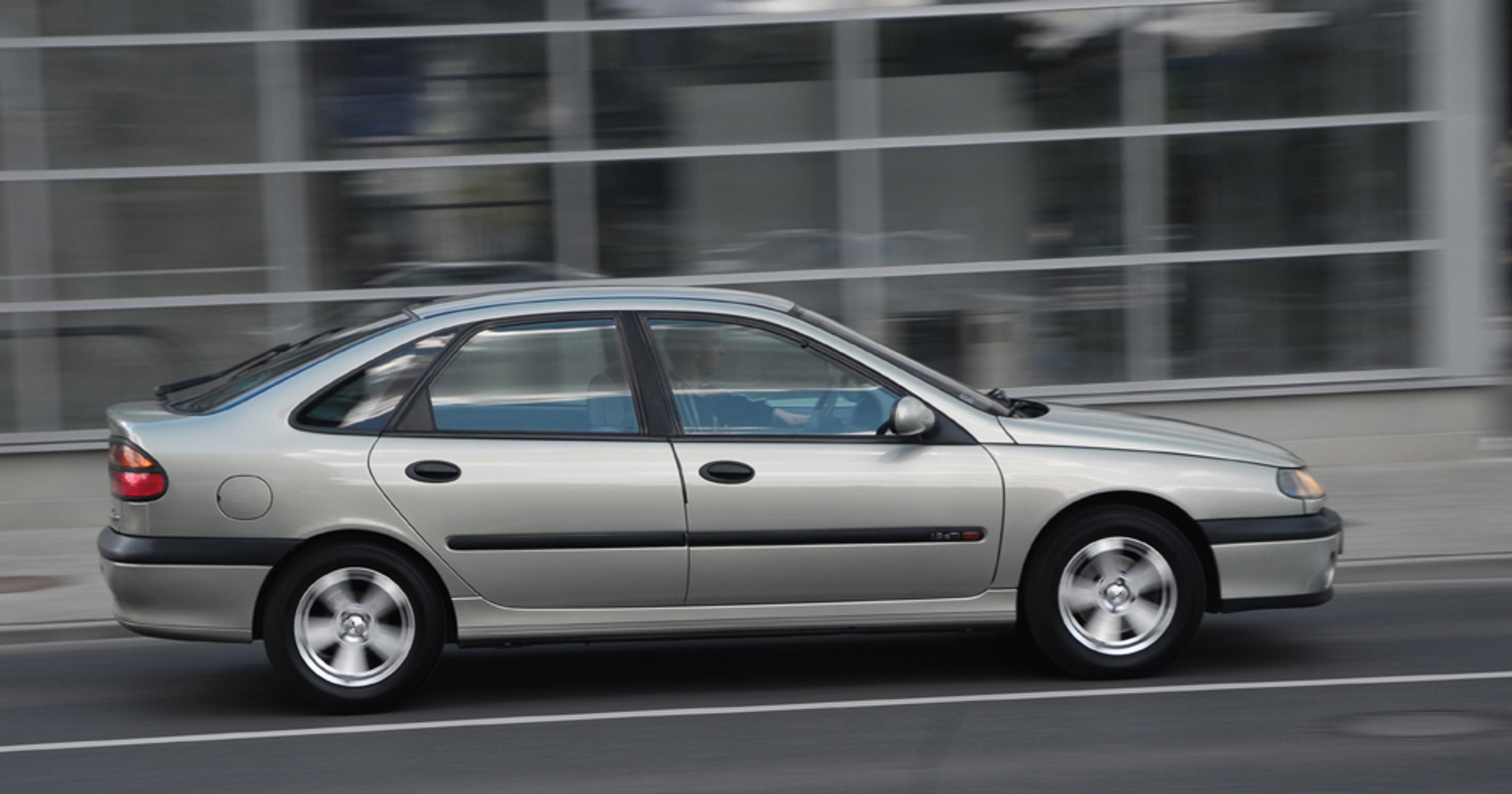 Renault Laguna 1.9 dTi - Głośna, ale trwalsza niż dCi