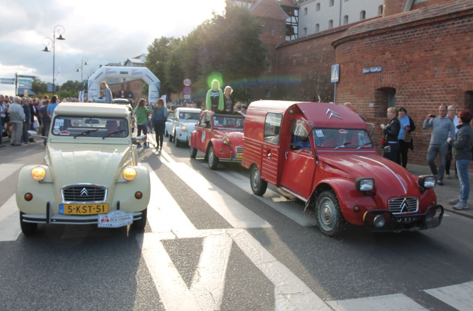 21. Światowy Zlot Miłośników Citroëna 2CV Toruń 2015