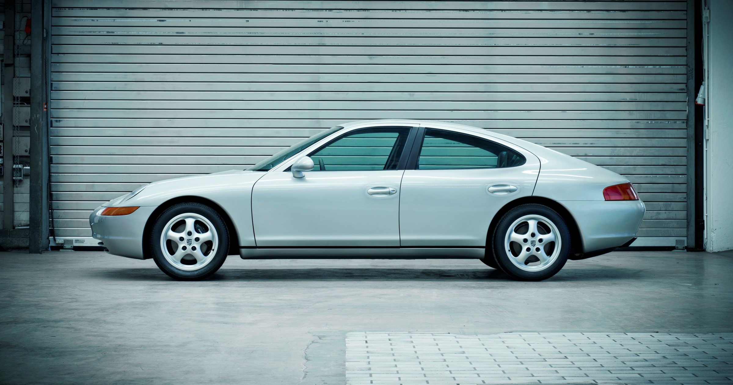 Porsche 989 (początek lat 90.)