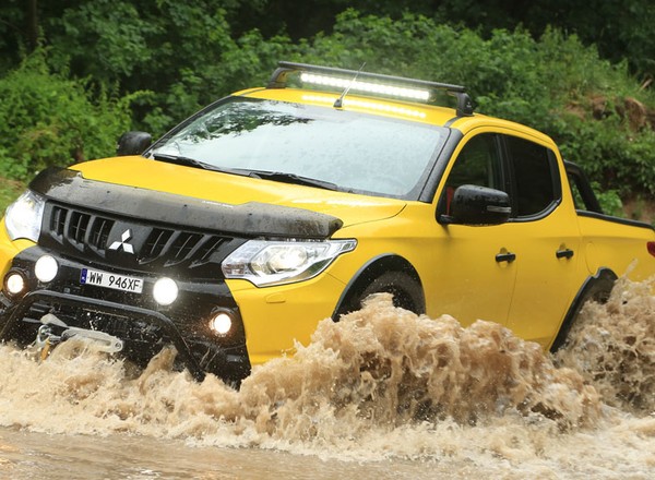 Mitsubishi L200 Monster - potwornie pracowity