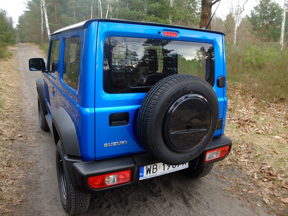 Suzuki Jimny 2023
