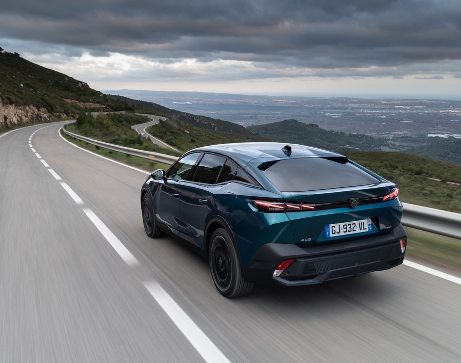 Peugeot 408 HYBRID 225 e-EAT8