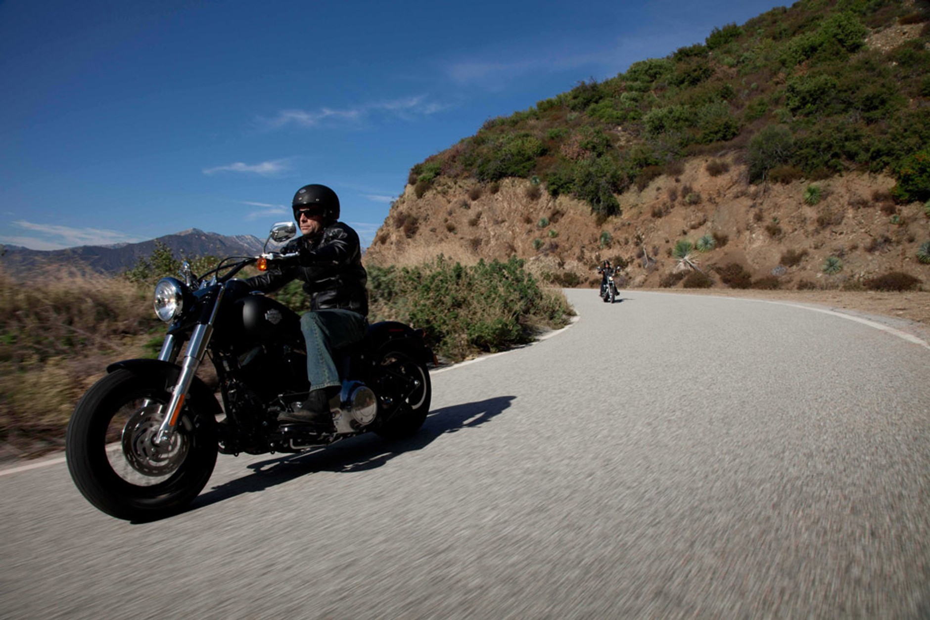 Motocykle i skutery: nowości sezonu 2012