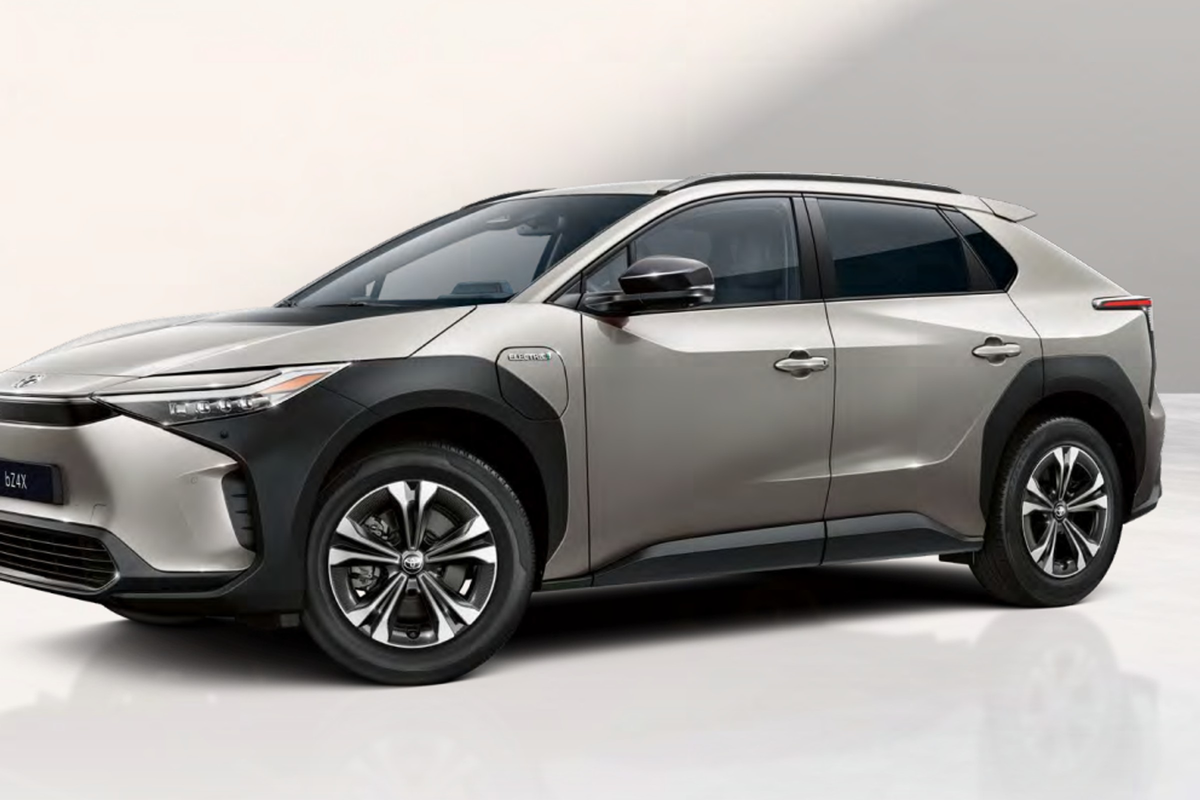 Toyota przez cały miesiąc sprzedała w Japonii tylko 18 samochodów elektrycznych. Tak, osiemnaście