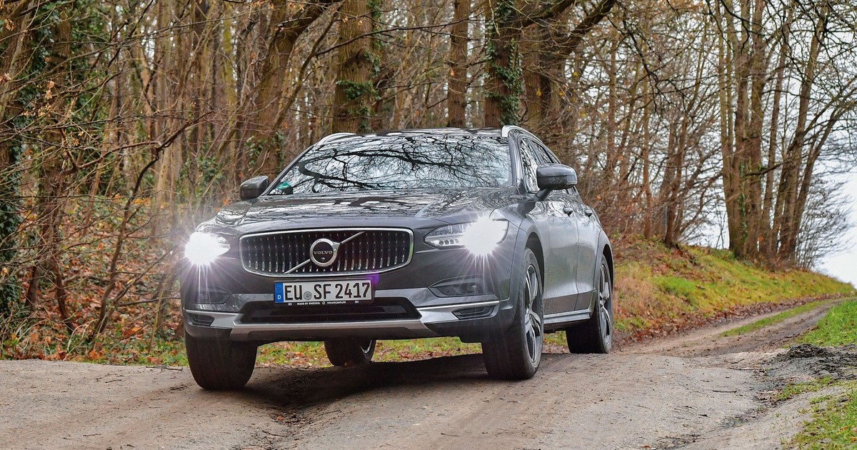 Volvo V90 Cross Country (2021)