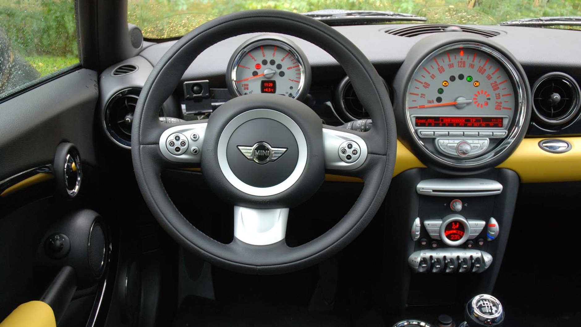 Mini (R55-R61, 2006-16) – kontynuacja legendy