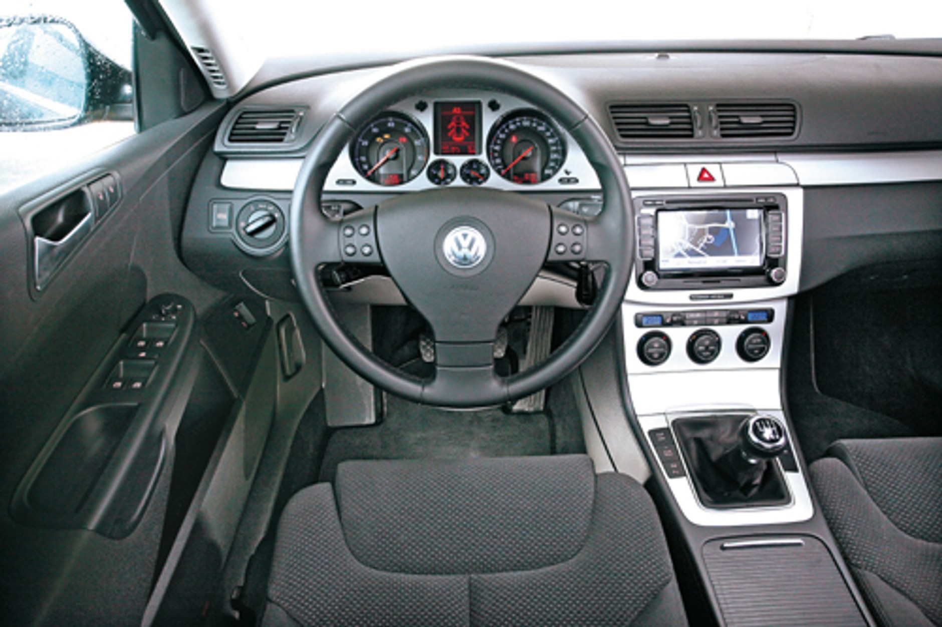 Opel Insignia kontra Renault Laguna Grandtour i Volkswagen Passat Variant: Czy kombi Opla pokona konkurentów?