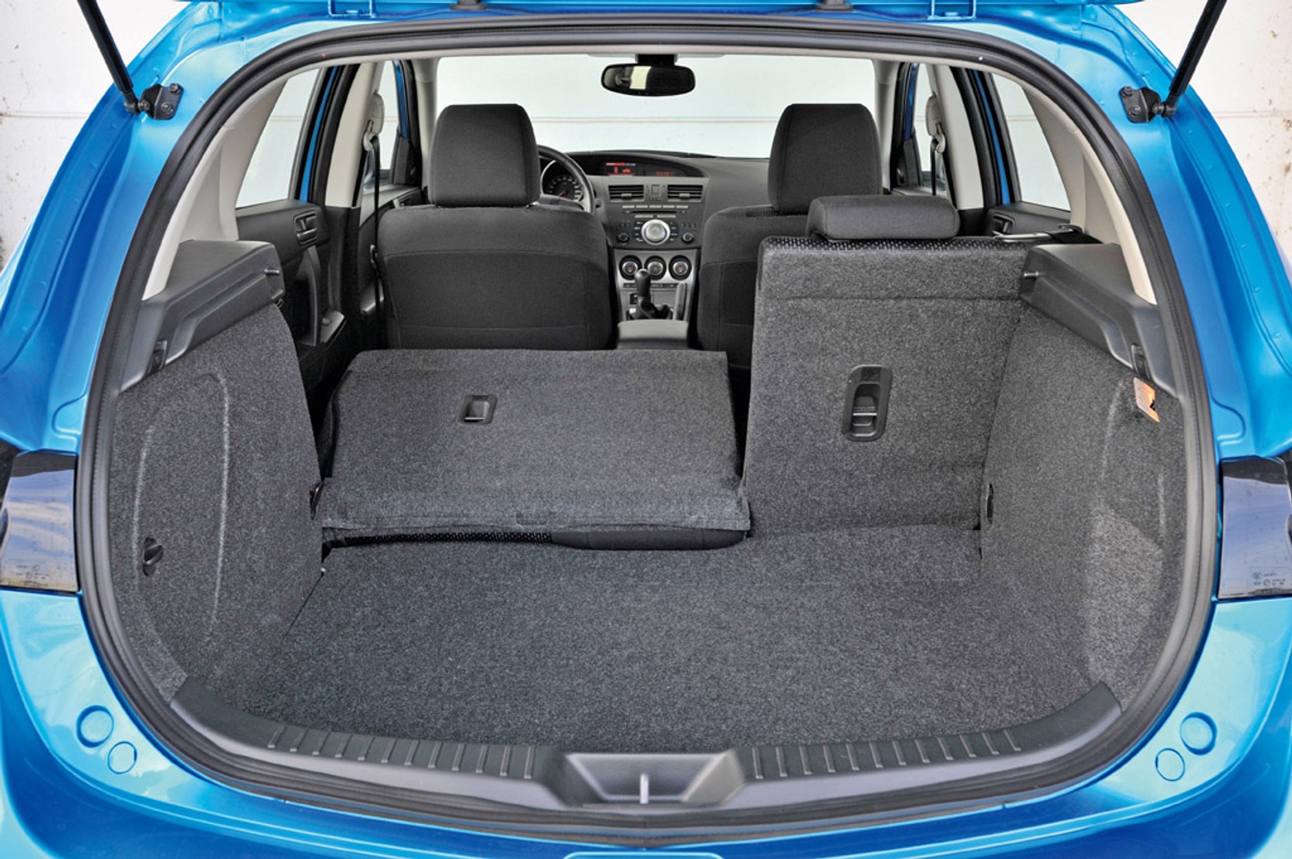 Test długodystansowy Mazdy 3: sprawdziliśmy, czy Mazda nadal trzyma się mocno