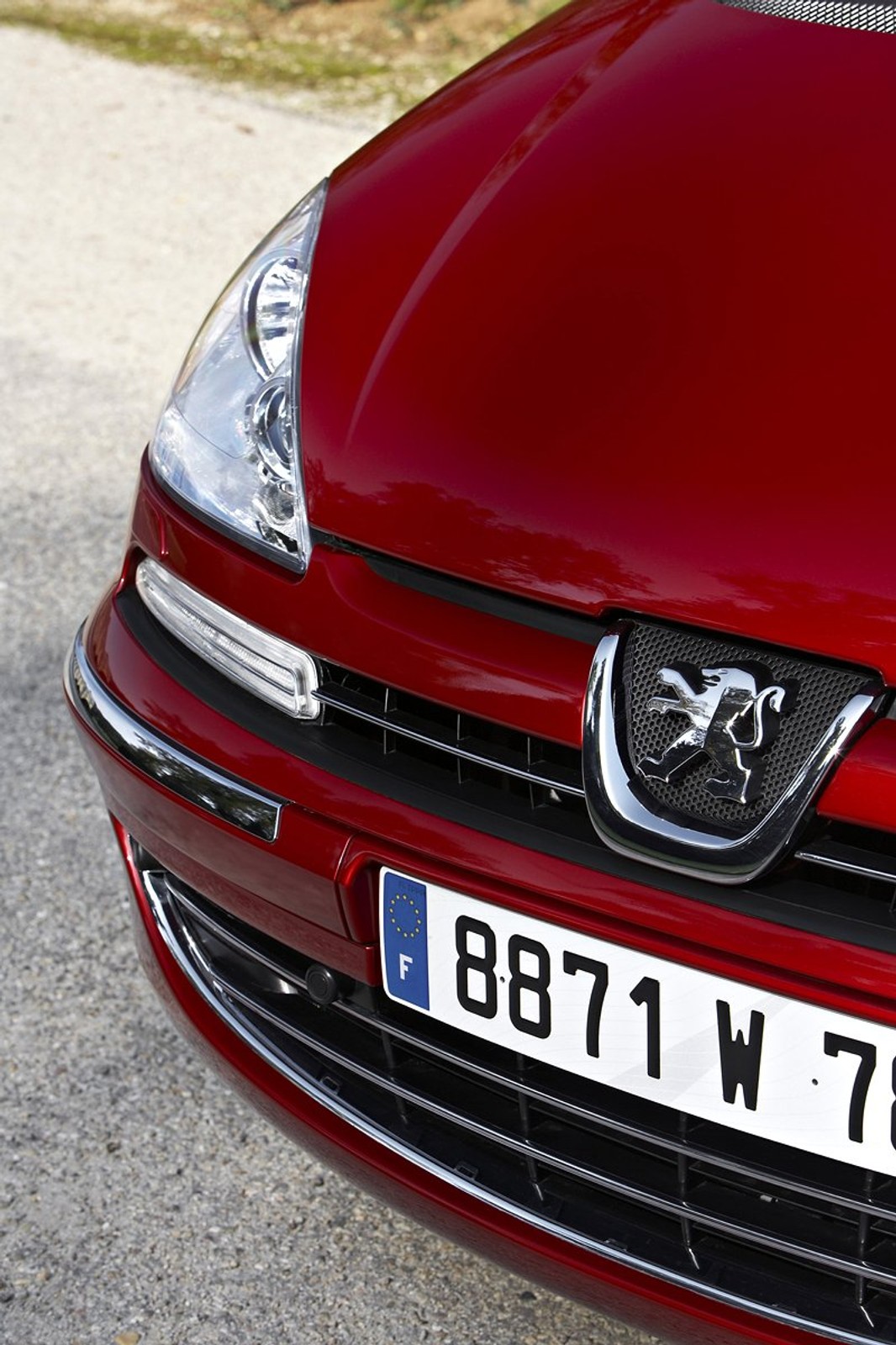 Nowy Peugeot 807: przyjemność na najwyższym poziomie