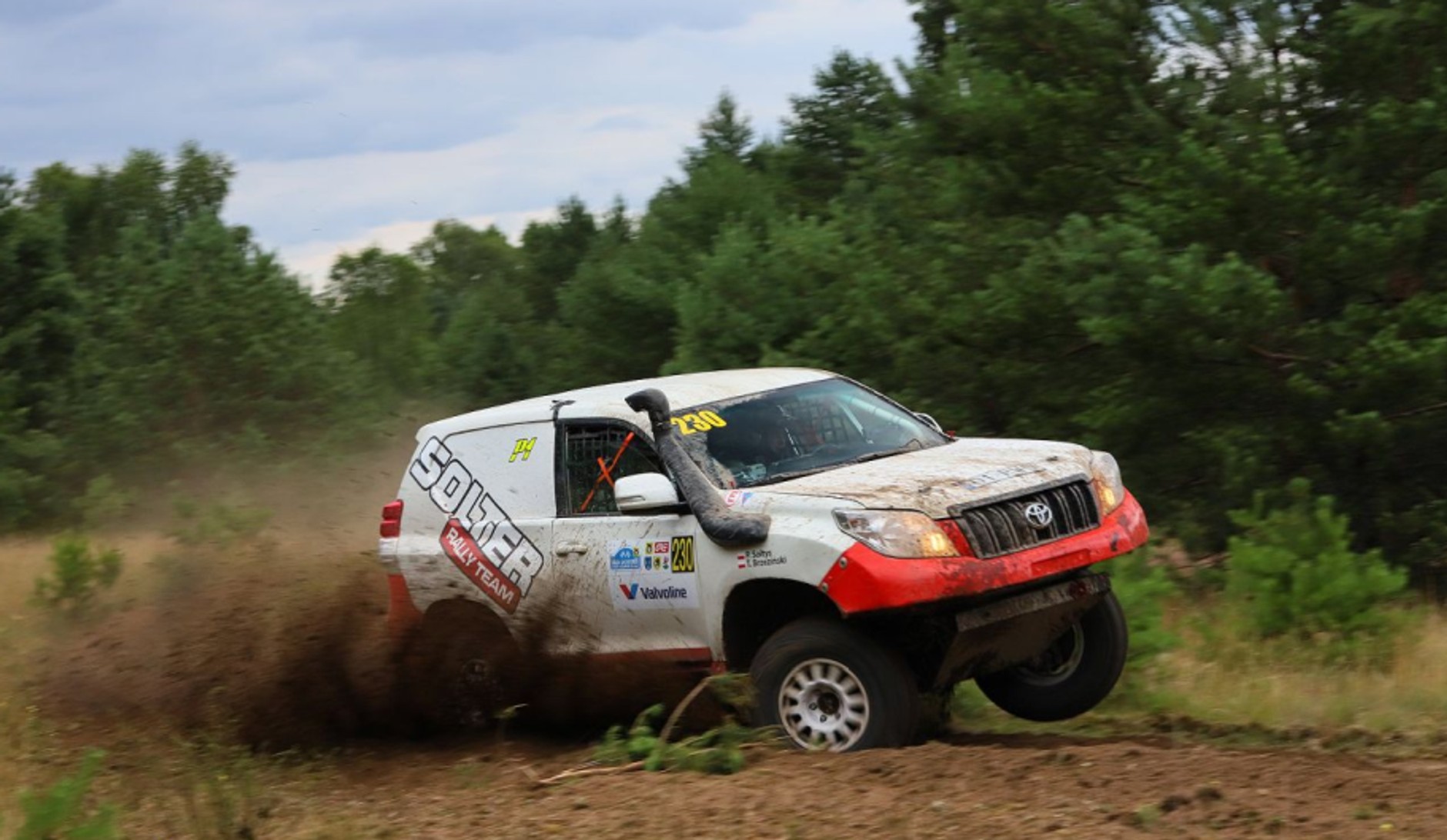 Toyota Land Cruiser 150 – jedna z ostatnich prawdziwych terenówek w Europie